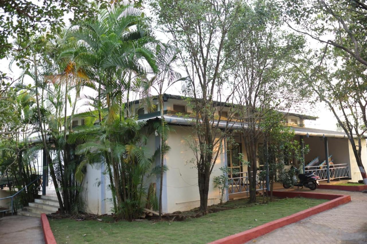 Nisarg Farm Mulshi Bed & Breakfast Dış mekan fotoğraf